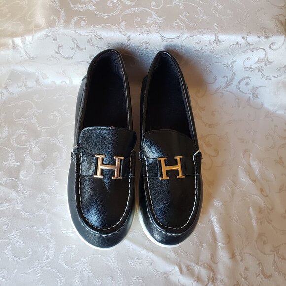 Never worn, Like New.  H monogram Boat Shoes. Black with Gold H - Picture 2 of 7